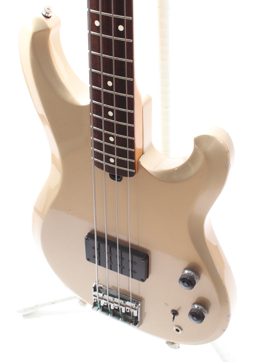 Ibanez ROADSTAR II エレキベース アイボリー Ibanez ROADSTAR II エレキベース アイボリー