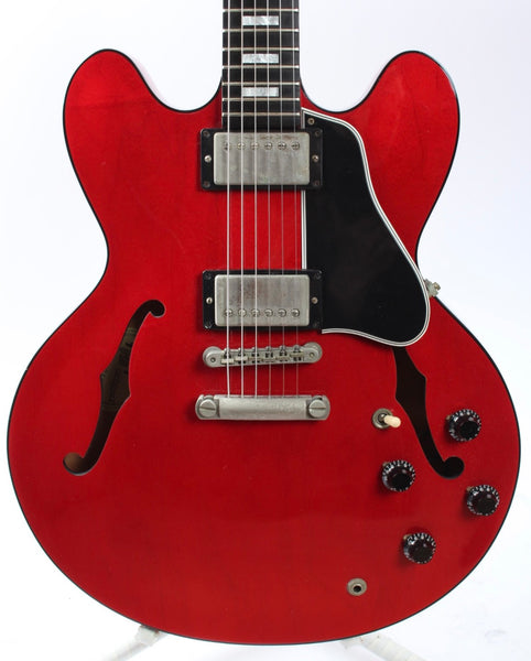 Chitarra elettrica hollow body Gibson ES-335 in vendita Chitarra elettrica hollow body Gibson ES-335 in vendita